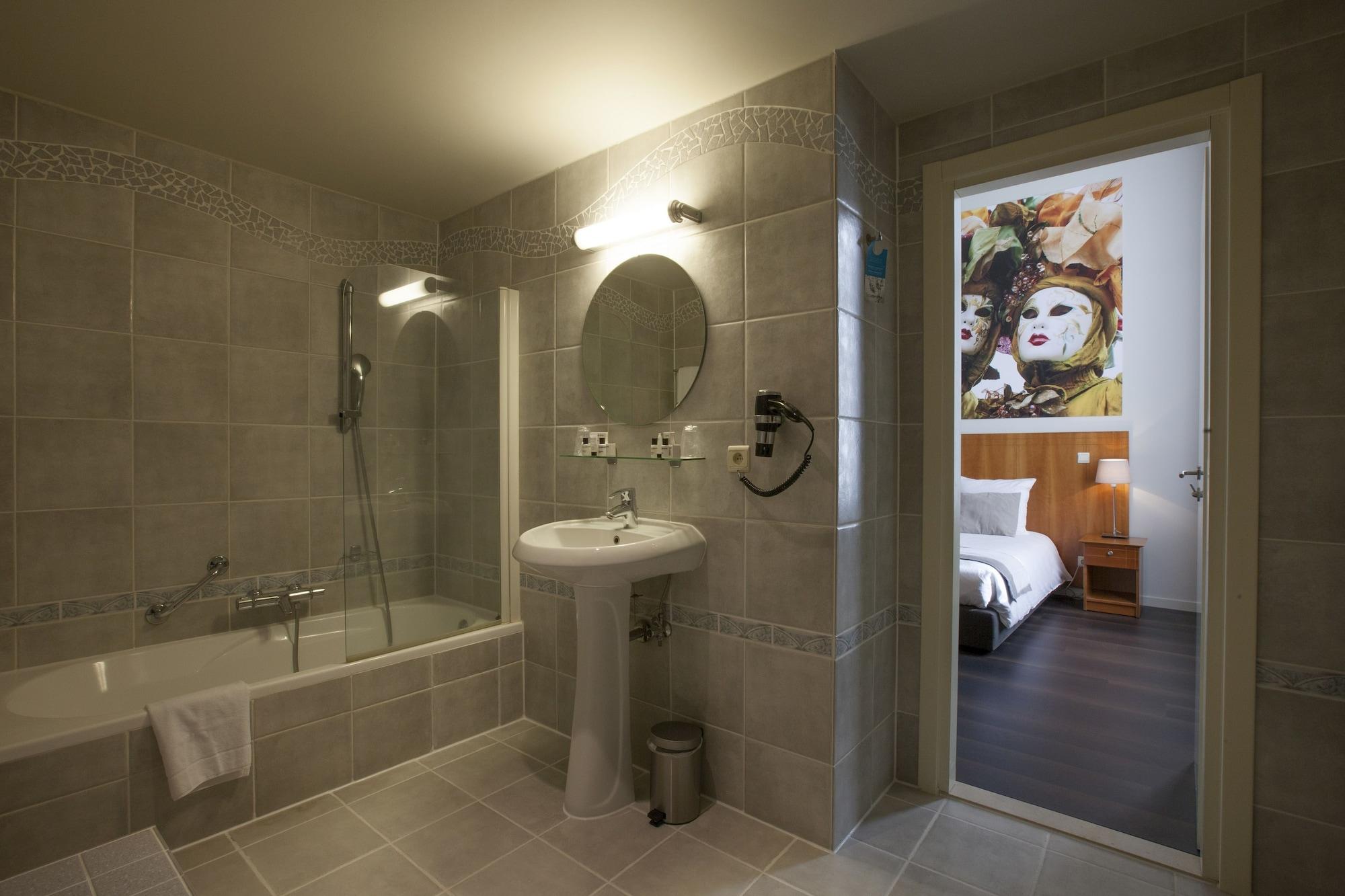 Hotel Theater Centrum 3*